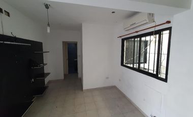 PH en venta - 1 Dormitorio 1 Baño - Tolosa