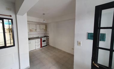 PH en venta - 1 Dormitorio 1 Baño - Tolosa
