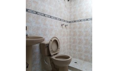 SE RENTA CASA DUPLEX EN EL BARRIO PADRE VALENCIA