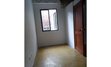 SE RENTA CASA DUPLEX EN EL BARRIO PADRE VALENCIA