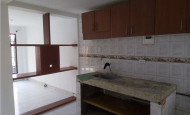 SE RENTA CASA DUPLEX EN EL BARRIO PADRE VALENCIA