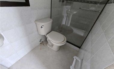 Vendo en Santa Lucia cerca a estacion Metro