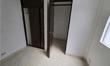 Vendo en Santa Lucia cerca a estacion Metro