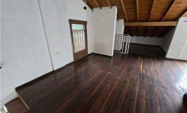 Vendo en Santa Lucia cerca a estacion Metro