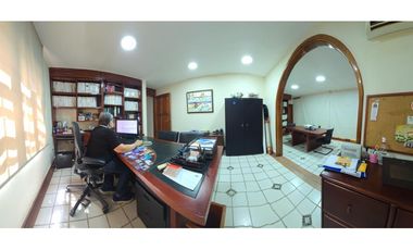 Casa comercial en arriendo Prado