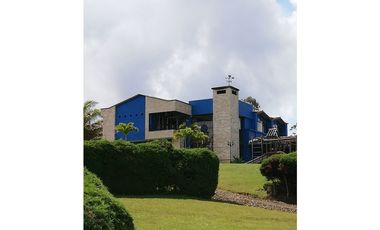 FINCA EN VENTA EN EL LAGO CALIMA