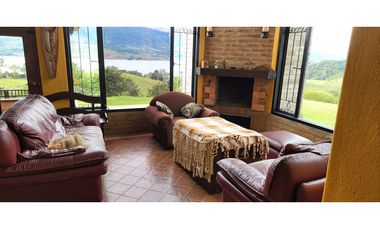 FINCA EN VENTA EN EL LAGO CALIMA
