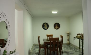 VENTA CASA LOTE EN NOGAL PARA CONSTRUIR OPORTUNIDAD DE INVERSION