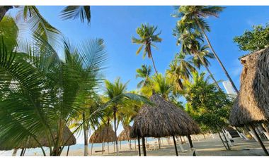 Apartamento en Primera Línea del Mar cerca al Decameron - 005R