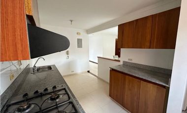 Aparta-oficina en Venta y Renta en El Poblado