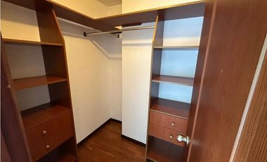 Aparta-oficina en Venta y Renta en El Poblado