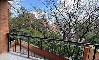 Aparta-oficina en Venta y Renta en El Poblado