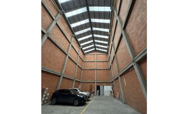 EDIFICIO EN ARRIENDO  – TOBERN