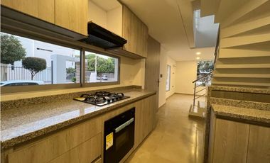 Se vende casa en El Jardín, Santa Marta