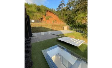 Casa en Arriendo en Envigado sector el Salado