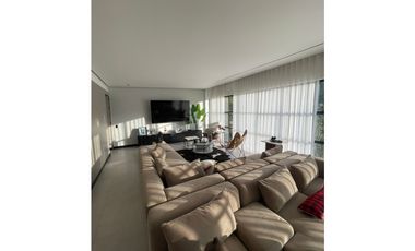 Casa en Arriendo en Envigado sector el Salado