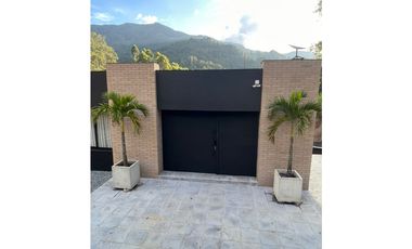 Casa en Arriendo en Envigado sector el Salado