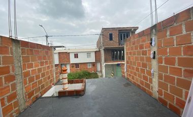 Se Vende Casa en Manzanares Ciudad del Valle Sector 22. Candelaria - Valle del Cauca - Colombia