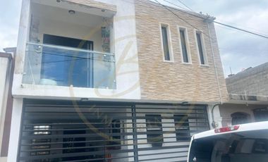 HERMOSA CASA EN FRESNOS DEL LAGO