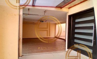 Casa en venta Calle 29 de Junio, Col. Graciano Sánchez Romo, Boca del Río, Veracruz muy cerca de Playa Los Delfines y El Morro