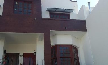 Casa 4 ambientes en venta en Quilmes
