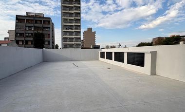 VENTA DEPARTAMENTO 2 AMBIENTES CON PATIO LANUS ESTE