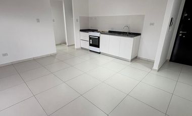 VENTA DEPARTAMENTO 2 AMBIENTES CON PATIO LANUS ESTE