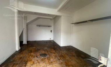 PH de 2 Plantas con Patio en Venta / San Fernando