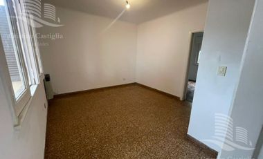 PH de 2 Plantas con Patio en Venta / San Fernando