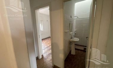 PH de 2 Plantas con Patio en Venta / San Fernando