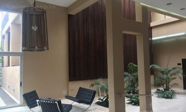 Gran oportunidad! Monoambiente dividido en edificio de categoria