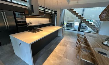 Hermosa casa a estrenar en Marítimo III