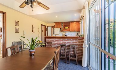 CASA EN PH 3 DORMITORIOS JARDÍN BARRIO PARQUE BERNAL EN VENTA