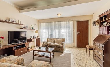 CASA EN PH 3 DORMITORIOS JARDÍN BARRIO PARQUE BERNAL EN VENTA