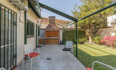 CASA EN PH 3 DORMITORIOS JARDÍN BARRIO PARQUE BERNAL EN VENTA
