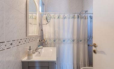 CASA EN PH 3 DORMITORIOS JARDÍN BARRIO PARQUE BERNAL EN VENTA