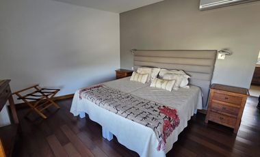 VENTA DEPARTAMENTO semipiso de 3 dormitorios,  en Barrio Gamma, Neuquén Capital