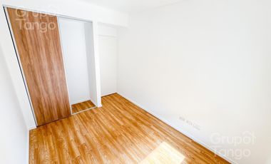 Venta tres Ambientes Balcon frente Cochera Toilette Villa Luro A ESTRENAR