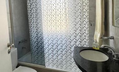 Departamento de 3 amb, en Jardines de San Isidro, cochera cubierta.