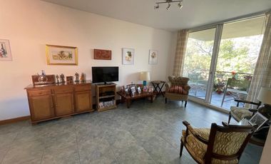 Departamento de 3 amb, en Jardines de San Isidro, cochera cubierta.