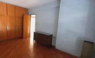 Casa en alquiler - 4 Dormitorios 2 Baños -300Mts2 - Caballito