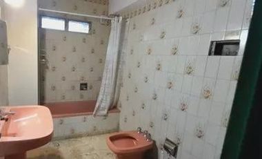 Casa en alquiler - 4 Dormitorios 2 Baños -300Mts2 - Caballito
