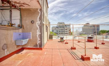 Departamento en alquiler en Olivos 2 ambientes con cochera doble descubierta.