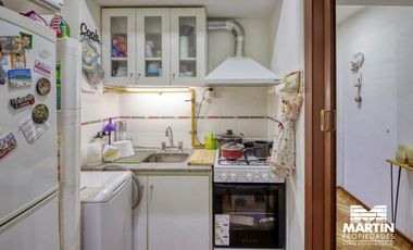 Departamento en alquiler en Olivos 2 ambientes con cochera doble descubierta.
