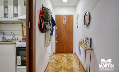 Departamento en alquiler en Olivos 2 ambientes con cochera doble descubierta.