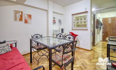 Departamento en alquiler en Olivos 2 ambientes con cochera doble descubierta.
