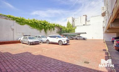 Departamento en alquiler en Olivos 2 ambientes con cochera doble descubierta.