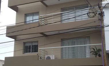 Departamento 2 ambientes en venta en Quilmes con cochera