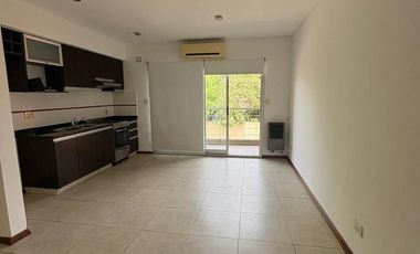 Departamento 2 ambientes en venta en Quilmes con cochera