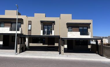 Hermosa Casa en Venta Campanario Norte